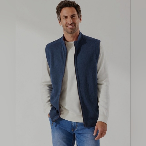 Tommy Bahama Flipshore Full Zip Vest - Picture 1 of 9